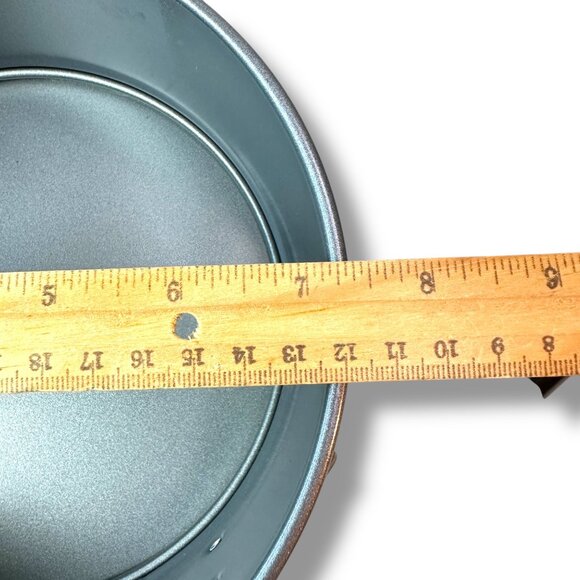 Instant Pot Non-Stick Springform Cake Pan 7” Round Baking Pan With Removable Bot - Picture 6 of 9